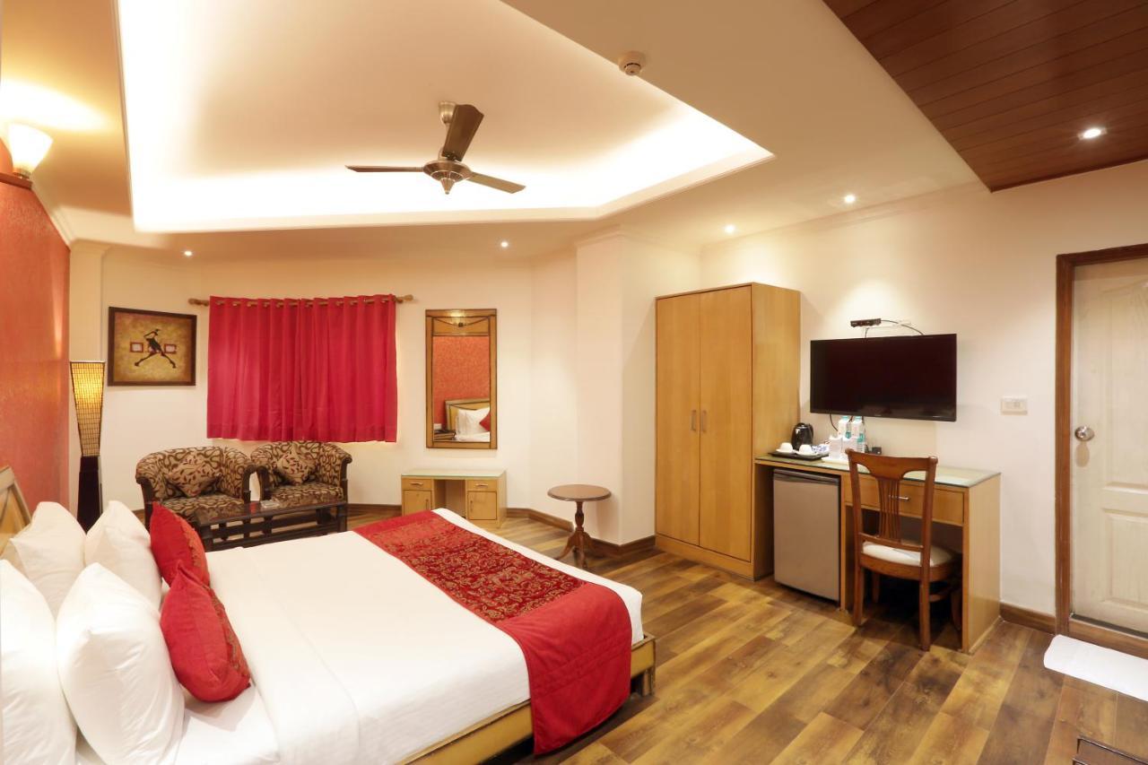 Airport Hotel Le Seasons New Delhi Exterior foto