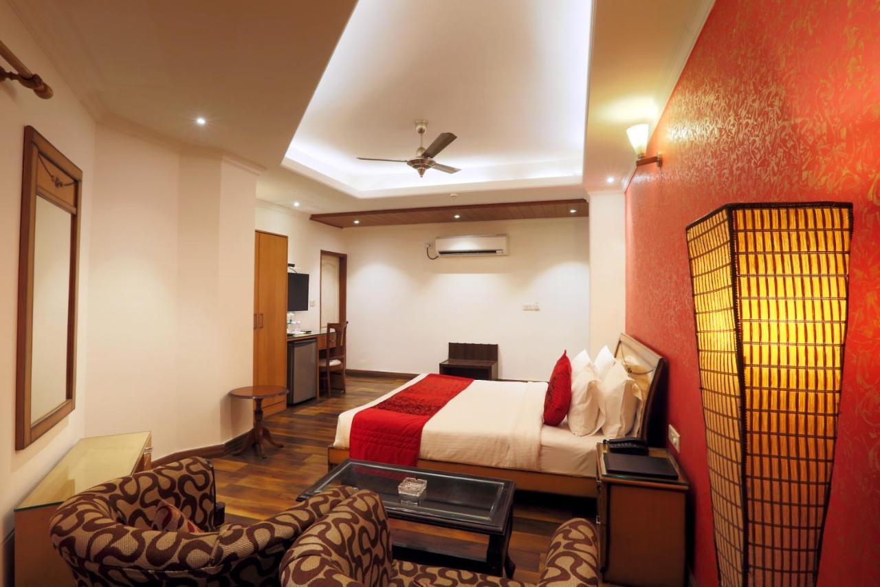 Airport Hotel Le Seasons New Delhi Exterior foto