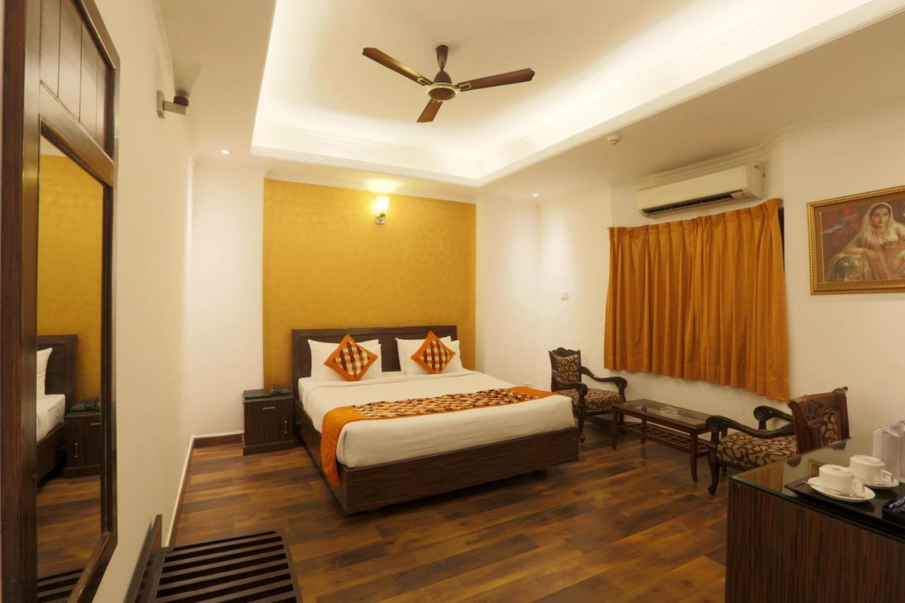 Airport Hotel Le Seasons New Delhi Exterior foto