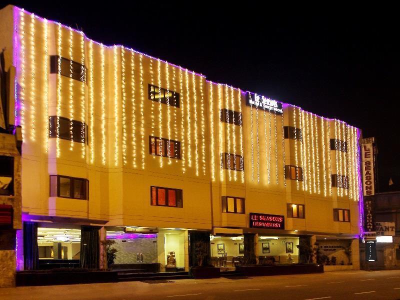 Airport Hotel Le Seasons New Delhi Exterior foto